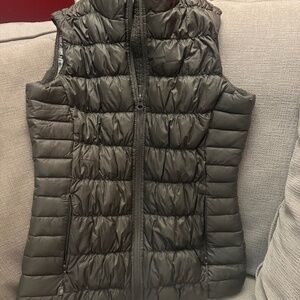 Woman’s Athleta Vest - GREEN - SZ XS